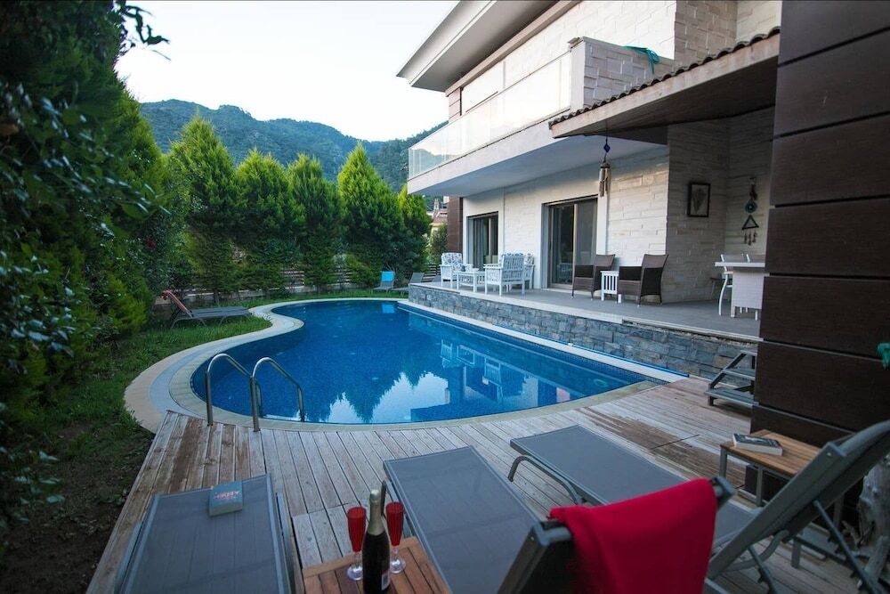 Jotun Villa Icmeler Rezervasyon