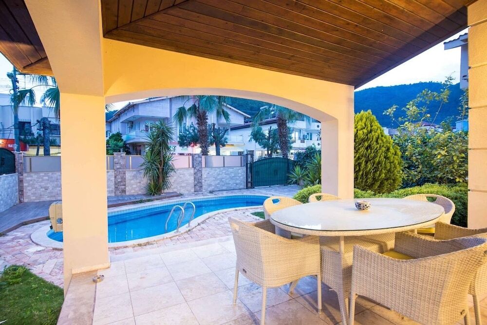 Villa Apple Tree Icmeler Rezervasyon