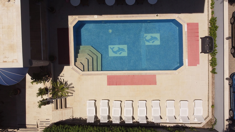 Famous Hotel Marmaris Rezervasyon