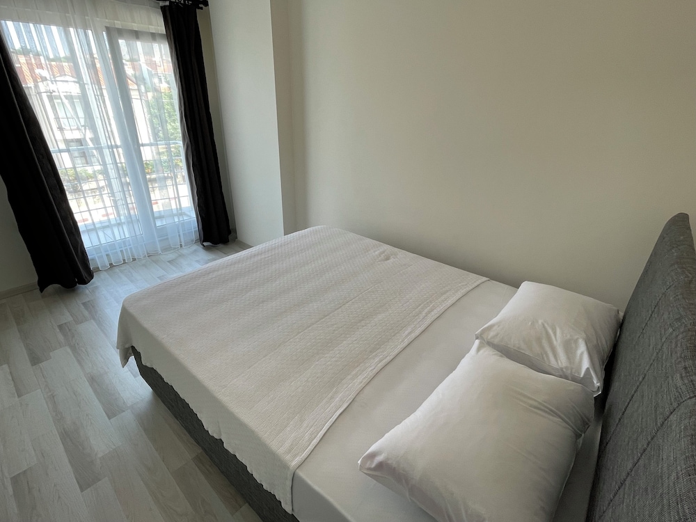 Trios Apart Rezervasyon
