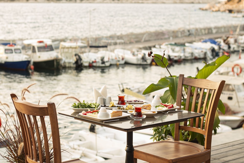 Mimas Marine Hotel Rezervasyon