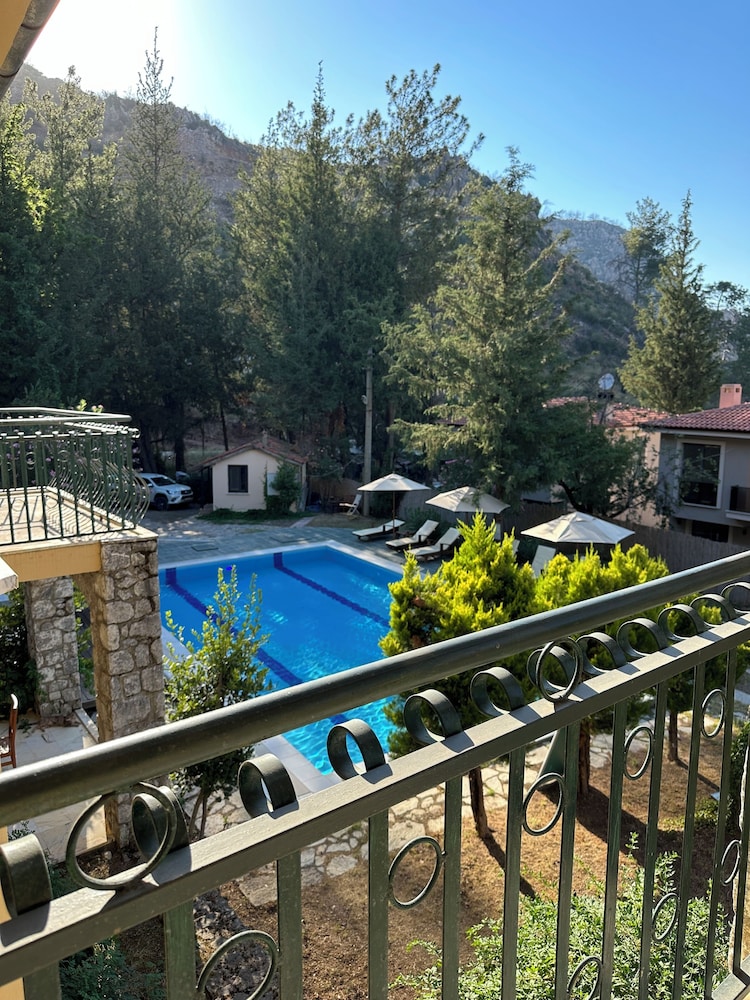 Alp Inn Villas Rezervasyon