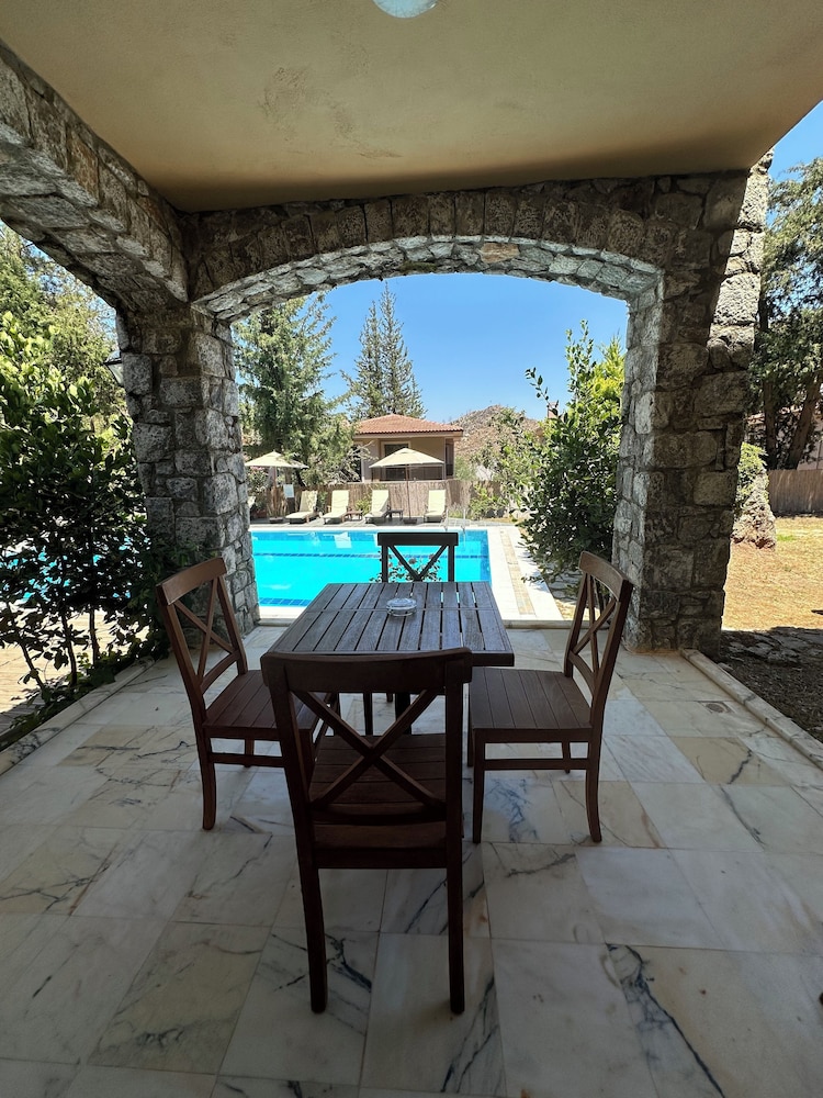 Alp Inn Villas Rezervasyon