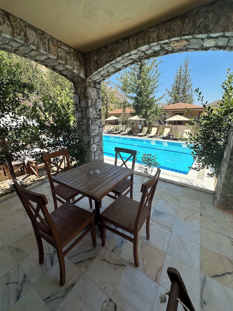 Alp Inn Villas Rezervasyon