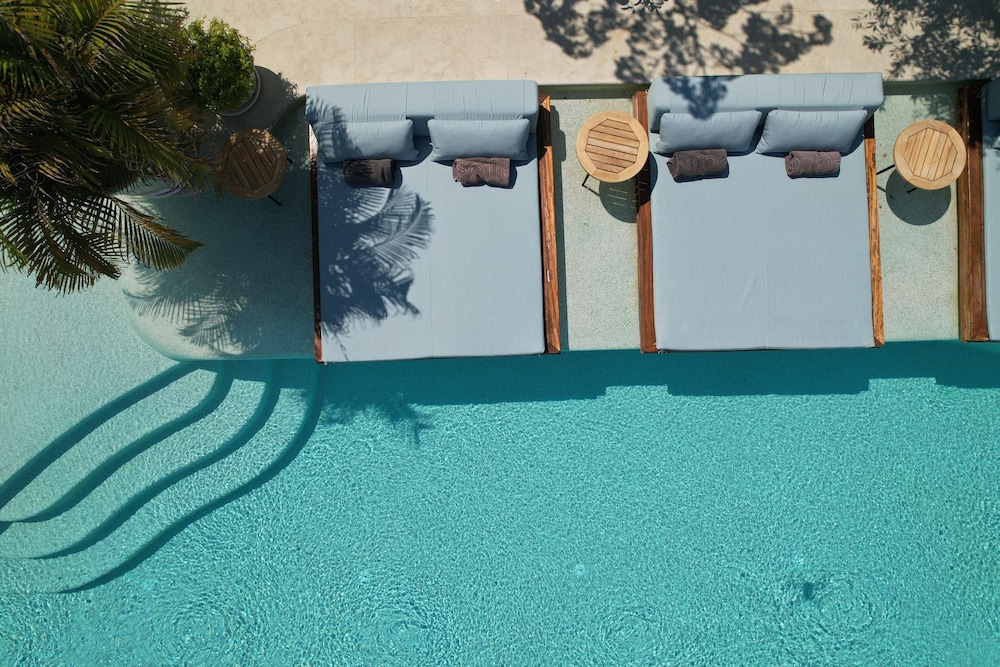 Pilos Deluxe Rezervasyon