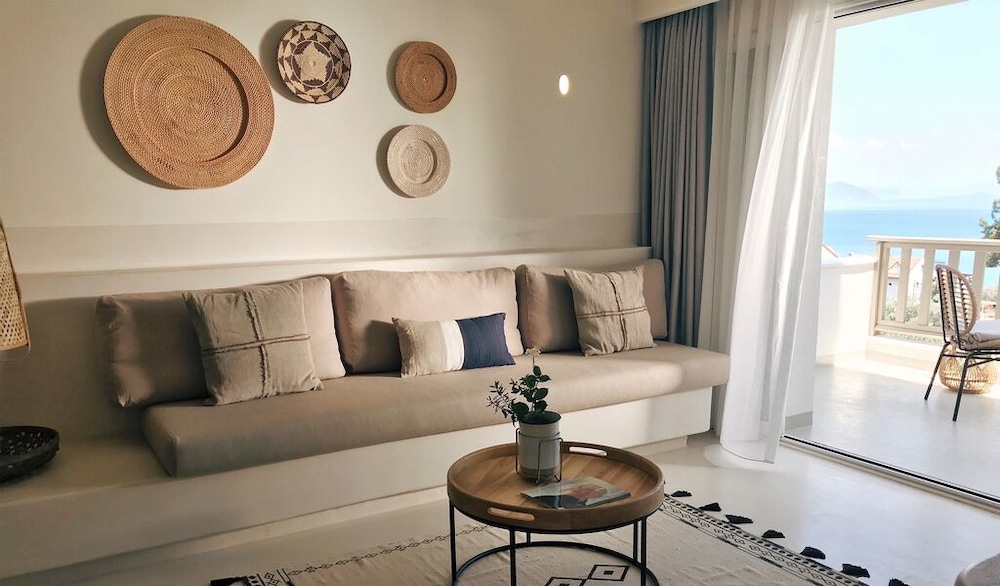 Pilos Deluxe Rezervasyon