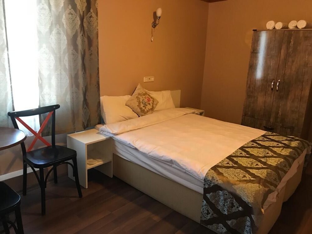 Feslegen Otel Rezervasyon