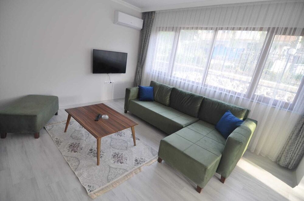 Rosalinda Apartments Rezervasyon