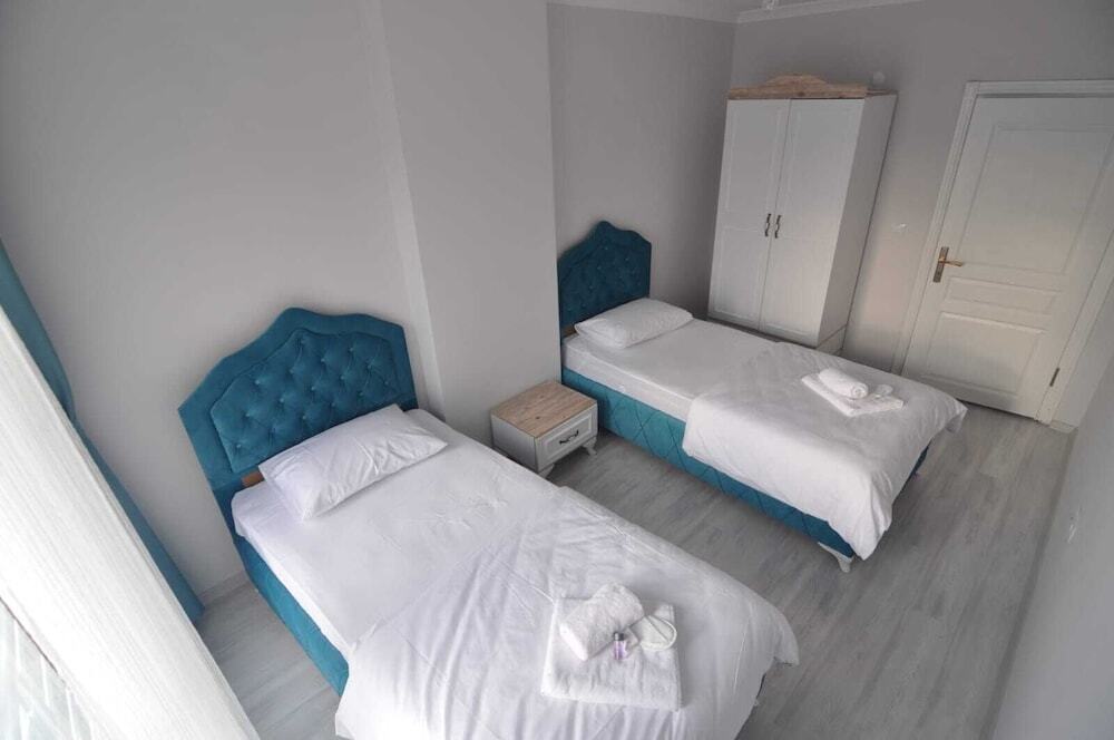 Rosalinda Apartments Rezervasyon