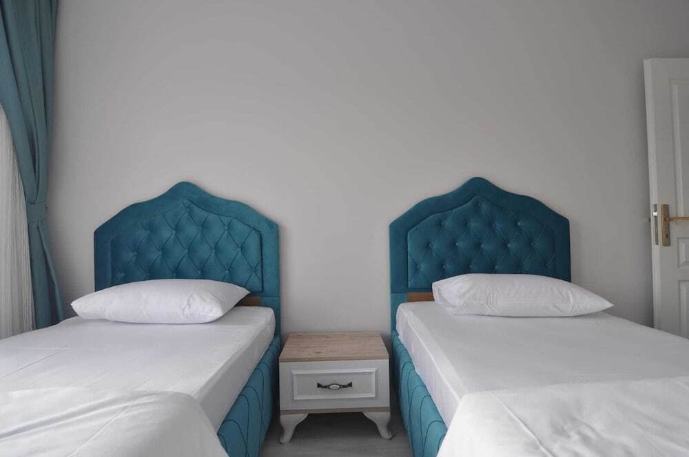 Rosalinda Apartments Rezervasyon