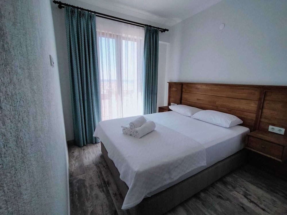 Suna Beach Kefaloz Rezervasyon