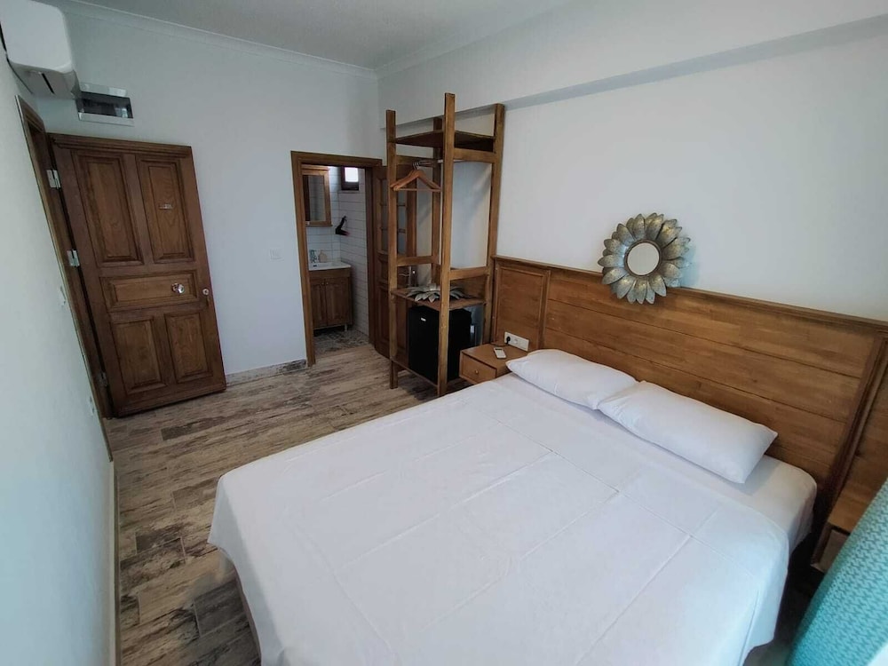 Suna Beach Kefaloz Rezervasyon
