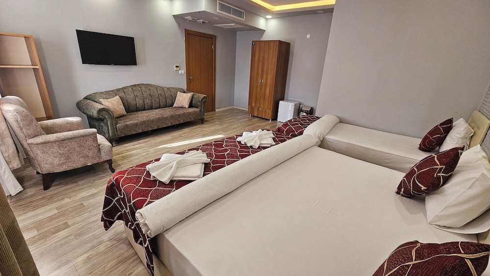 Pointbreak Hotel Rezervasyon