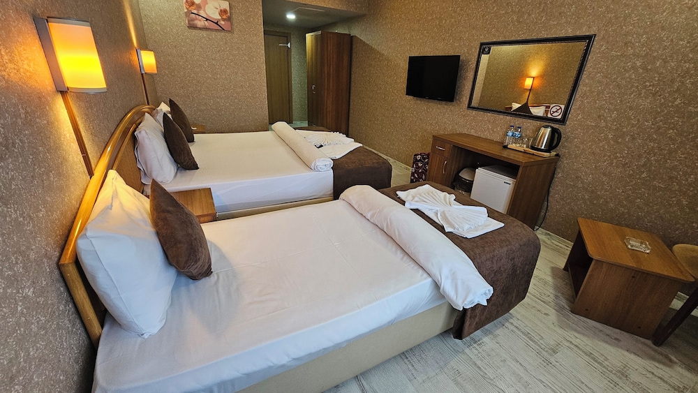 Pointbreak Hotel Rezervasyon