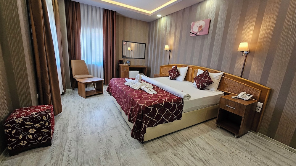 Pointbreak Hotel Rezervasyon