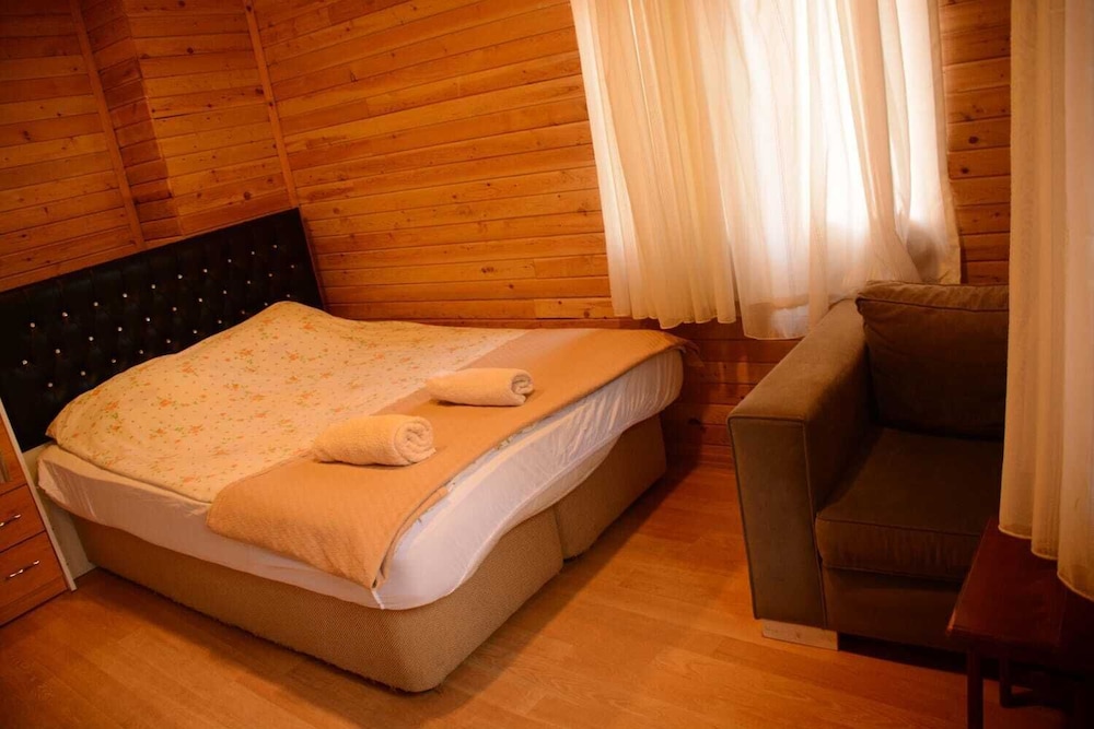 Kapuzbasi Selalesi Sahin Motel Rezervasyon