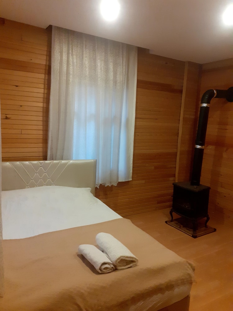Kapuzbasi Selalesi Sahin Motel Rezervasyon
