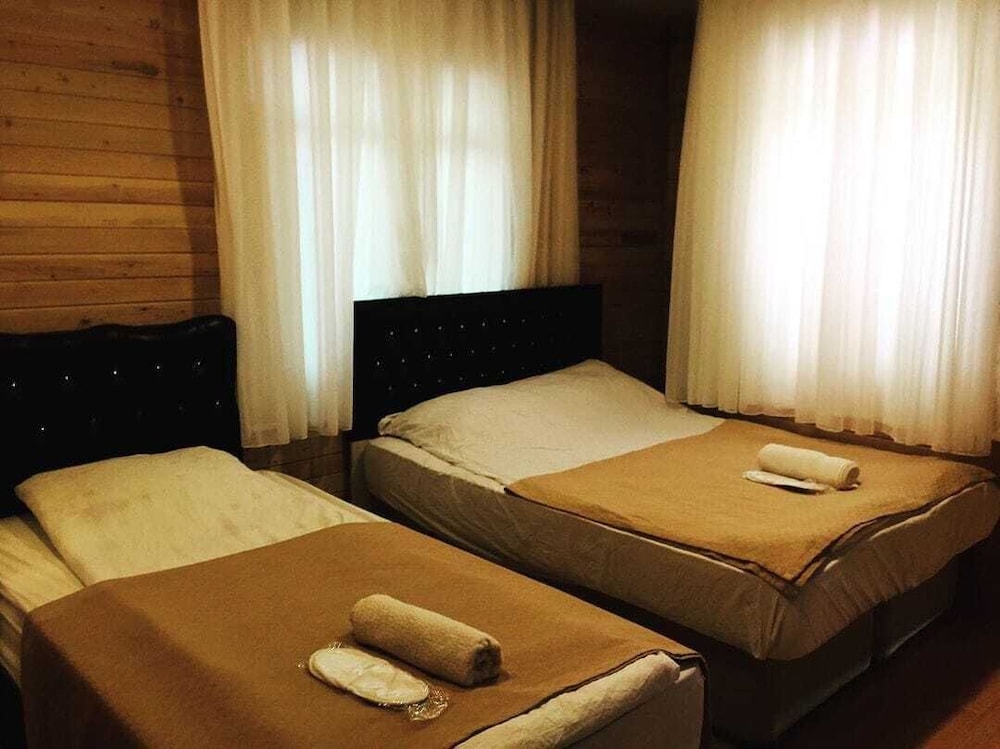 Kapuzbasi Selalesi Sahin Motel Rezervasyon