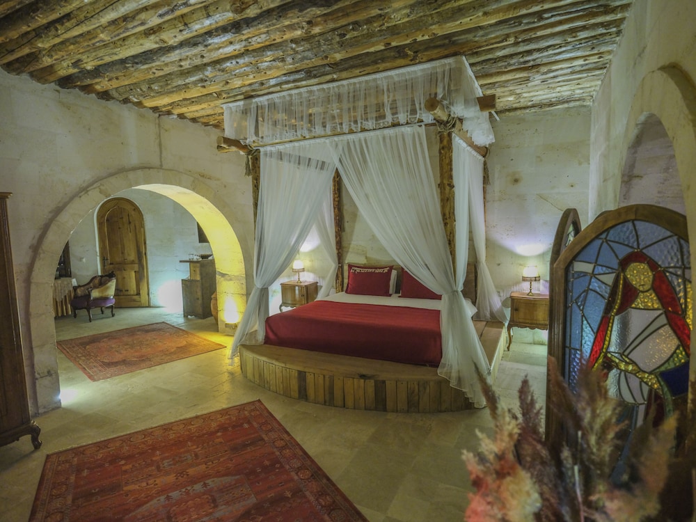 Kalsedon Cave Suites Rezervasyon
