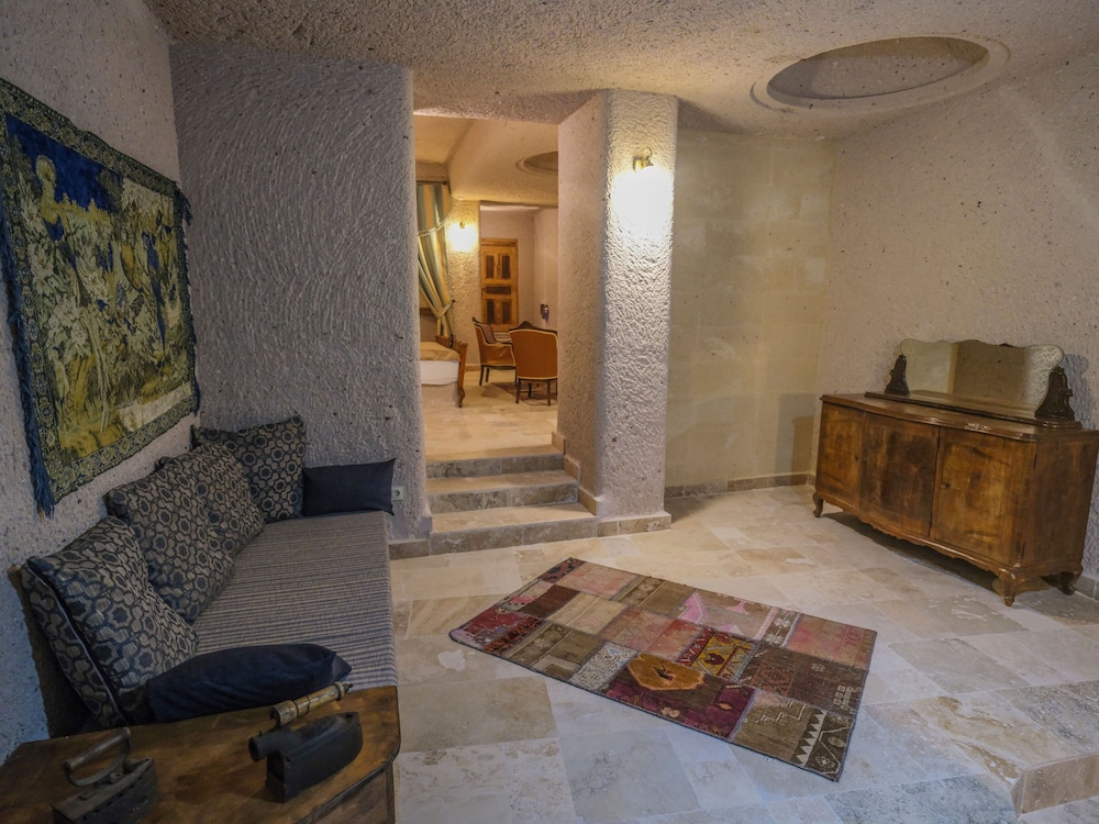 Kalsedon Cave Suites Rezervasyon