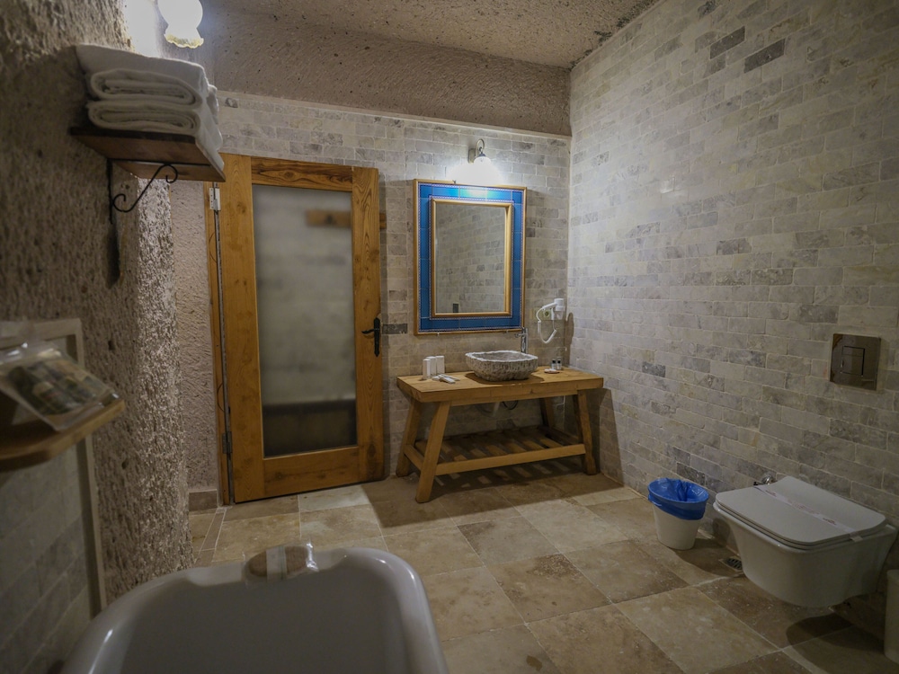 Kalsedon Cave Suites Rezervasyon