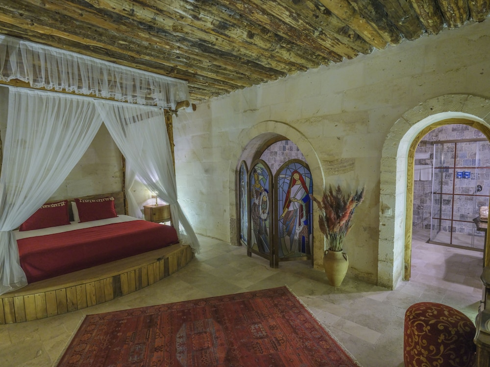 Kalsedon Cave Suites Rezervasyon