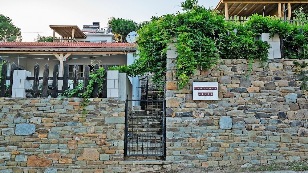 Kahraman Apart Rezervasyon