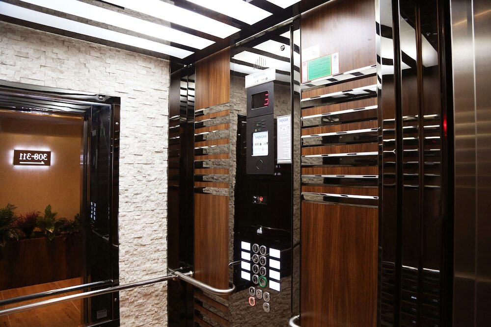 Bayrak Grand Hotel Rezervasyon