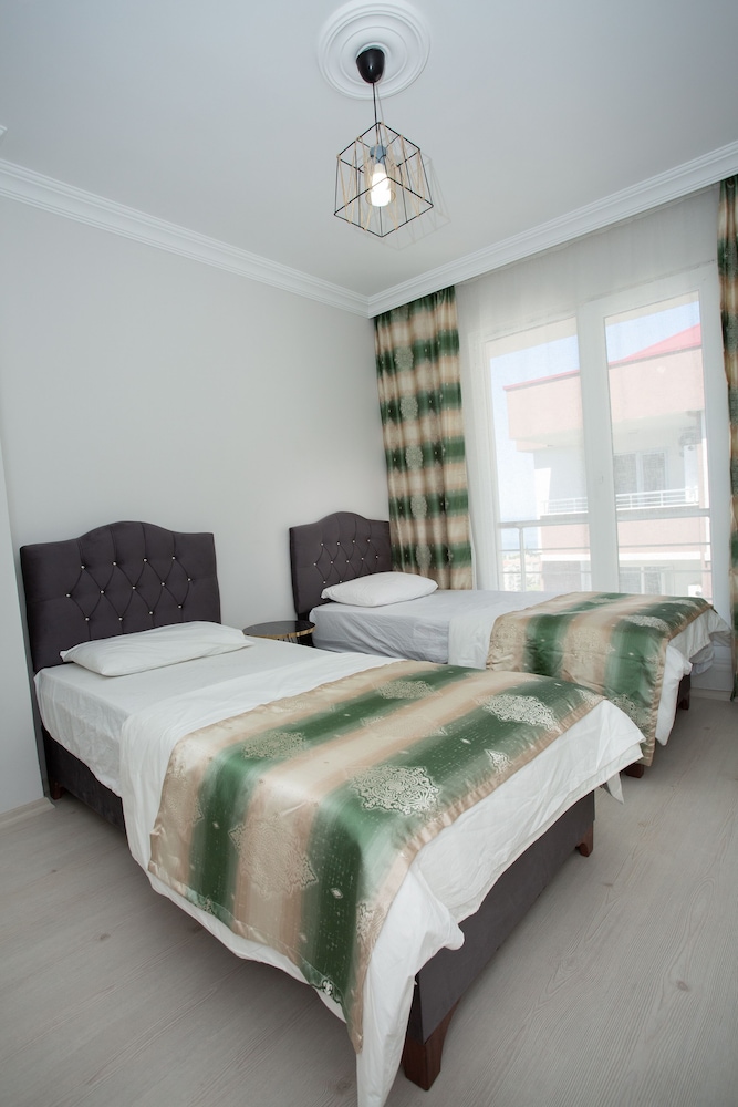 Leena Suites Rezervasyon