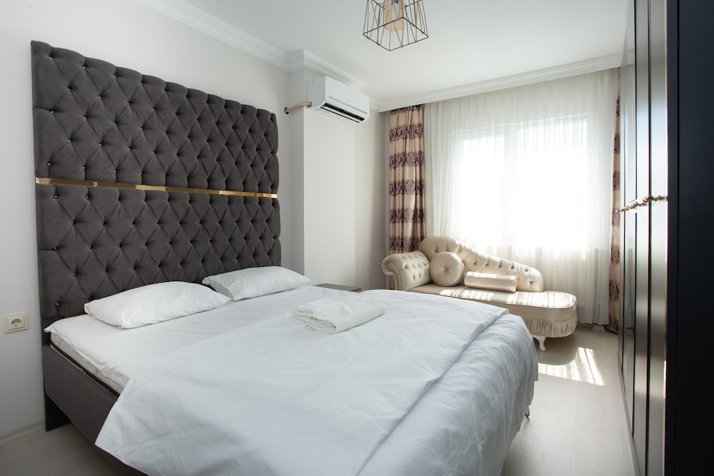 Leena Suites Rezervasyon