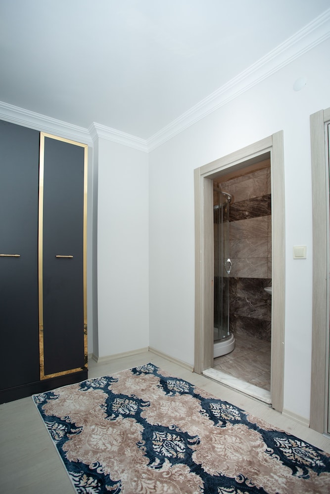 Leena Suites Rezervasyon