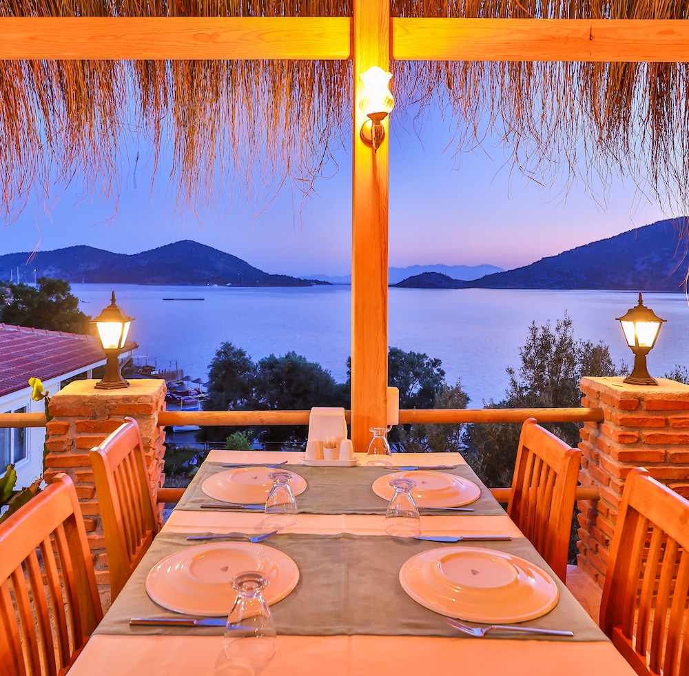 Almond Bungalow Hotel Rezervasyon