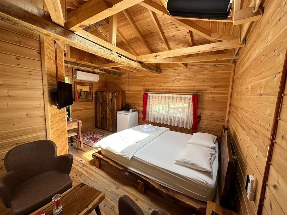 Teona Caglayan Bungalov Rezervasyon