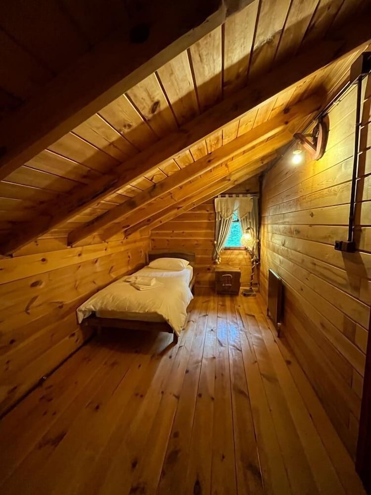 Teona Caglayan Bungalov Rezervasyon