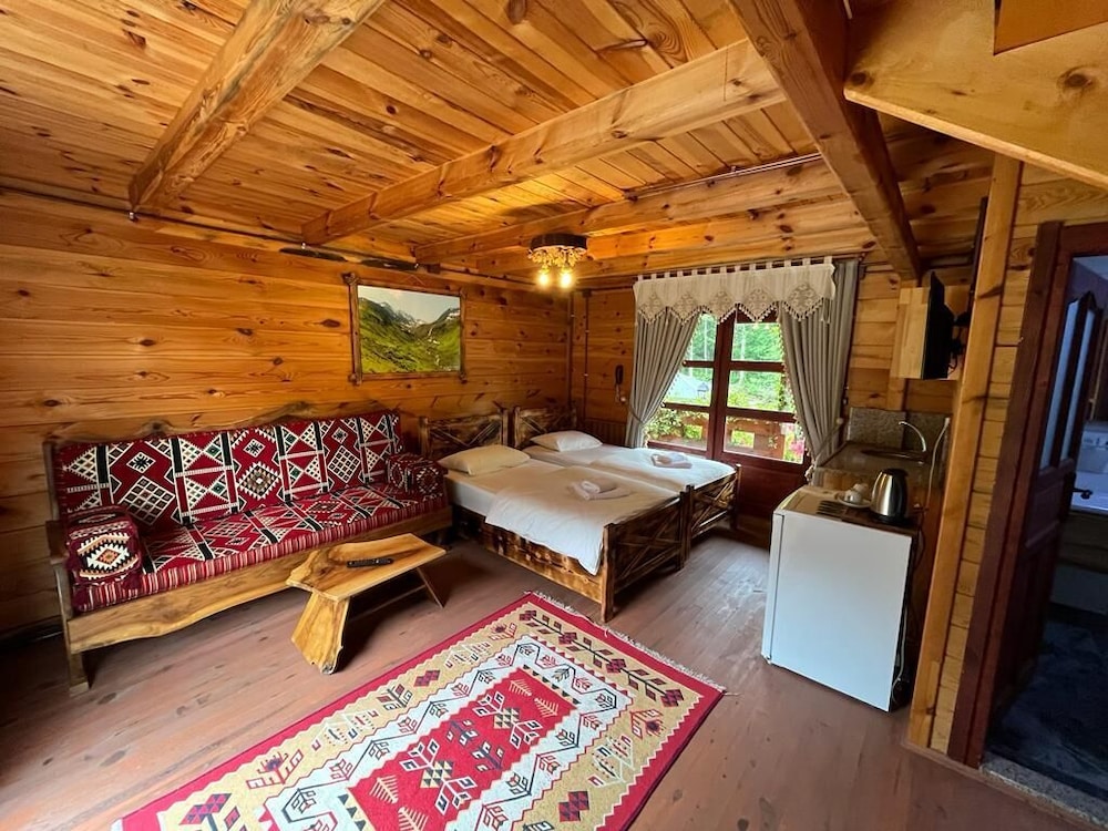 Teona Caglayan Bungalov Rezervasyon