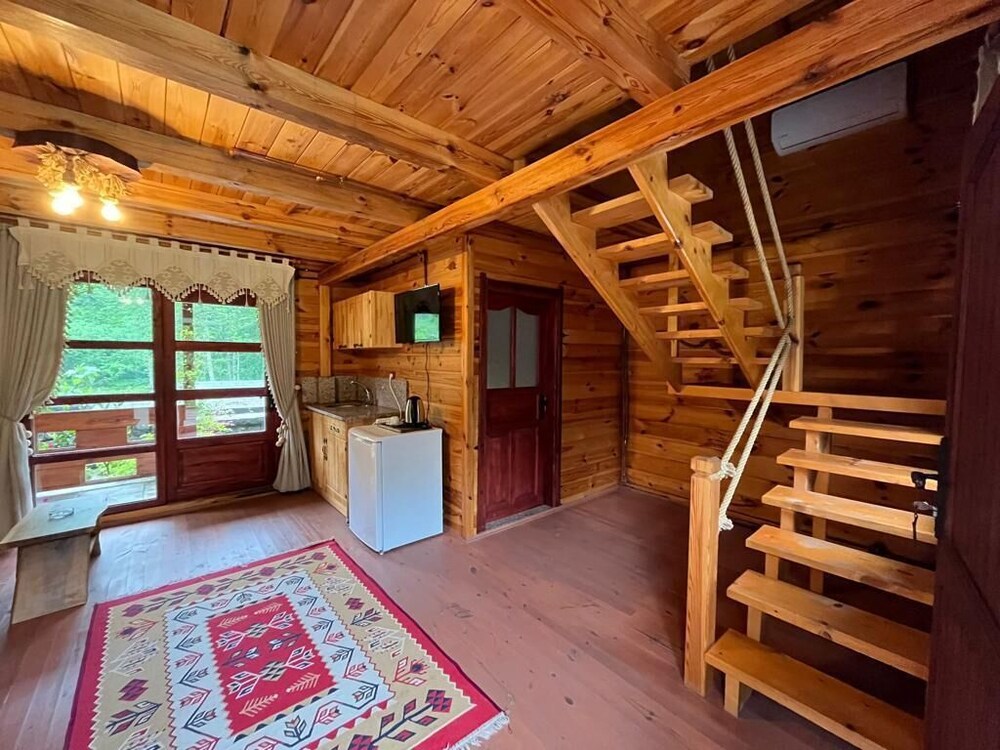 Teona Caglayan Bungalov Rezervasyon