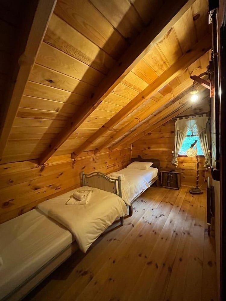 Teona Caglayan Bungalov Rezervasyon