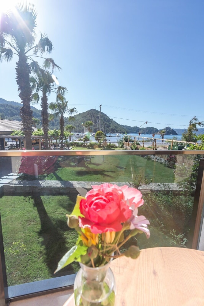 Palmiye Otel & Restaurant Rezervasyon