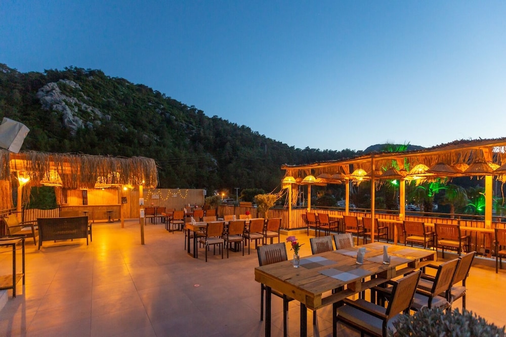 Palmiye Otel & Restaurant Rezervasyon