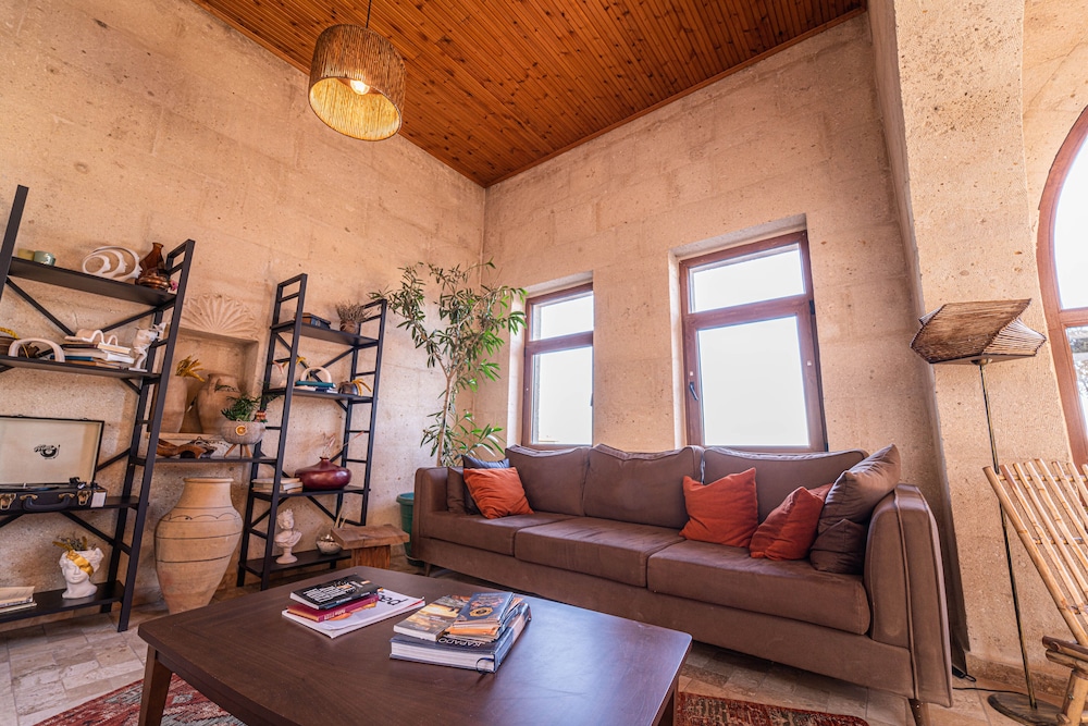 Alice in Cappadocia Rezervasyon