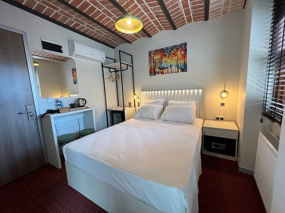 Rafinn Hotel Rezervasyon