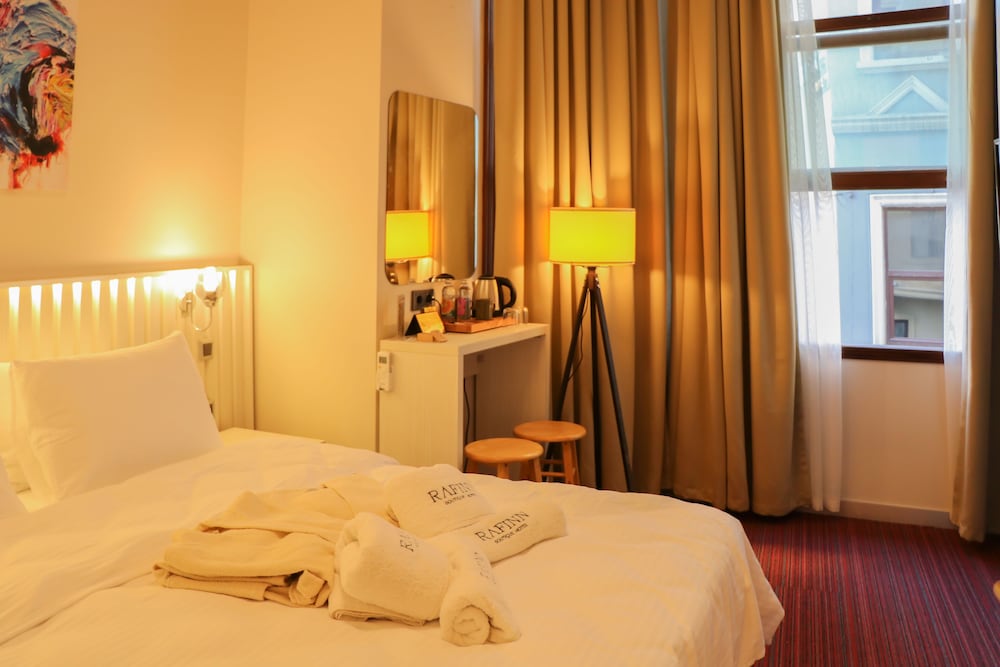 Rafinn Hotel Rezervasyon