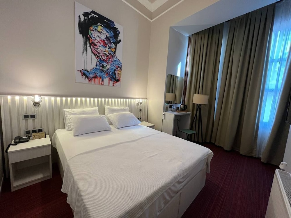 Rafinn Hotel Rezervasyon