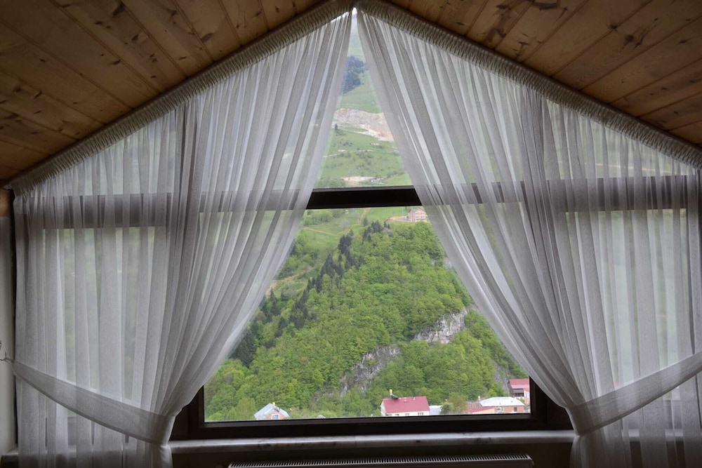 Alya Teras Otel Rezervasyon