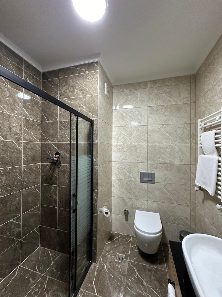 Alya Teras Otel Rezervasyon