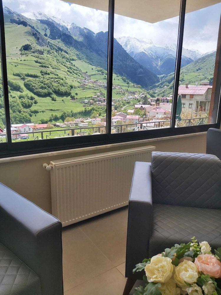 Alya Teras Otel Rezervasyon