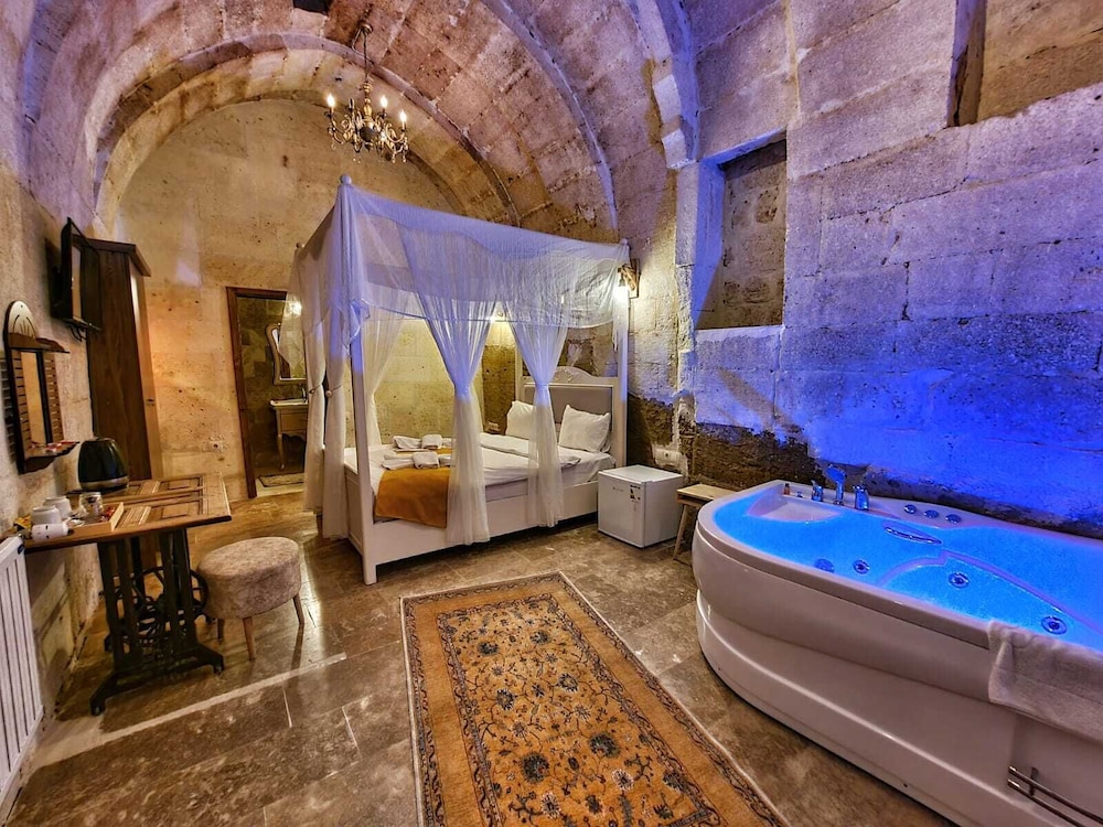 Lavinia Cappadocia Cave Rezervasyon