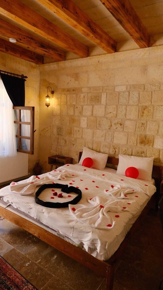 Lavinia Cappadocia Cave Rezervasyon