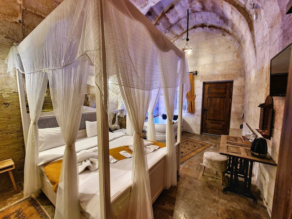 Lavinia Cappadocia Cave Rezervasyon