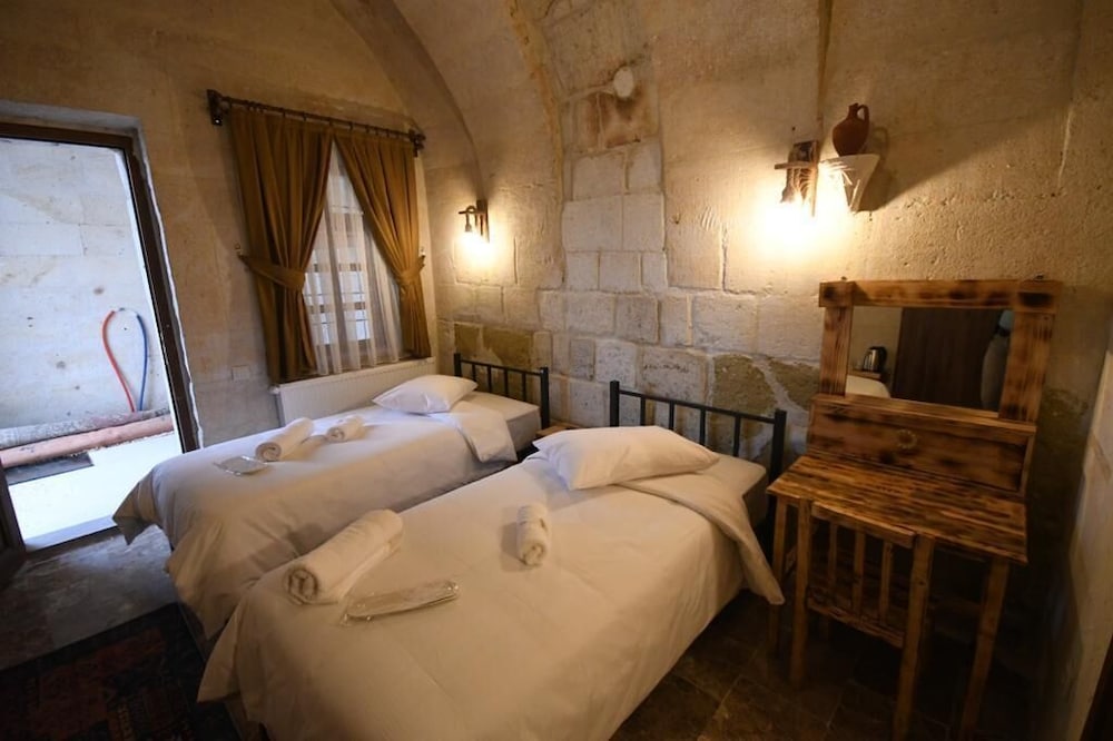 Lavinia Cappadocia Cave Rezervasyon